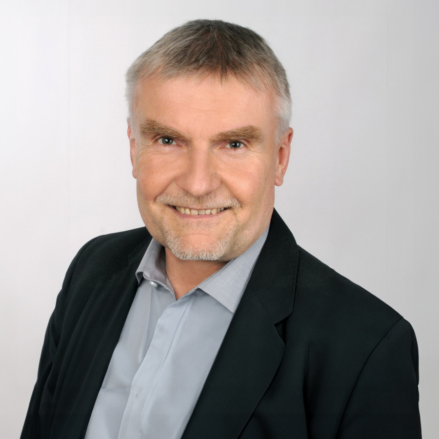 Dr. Thomas Adam